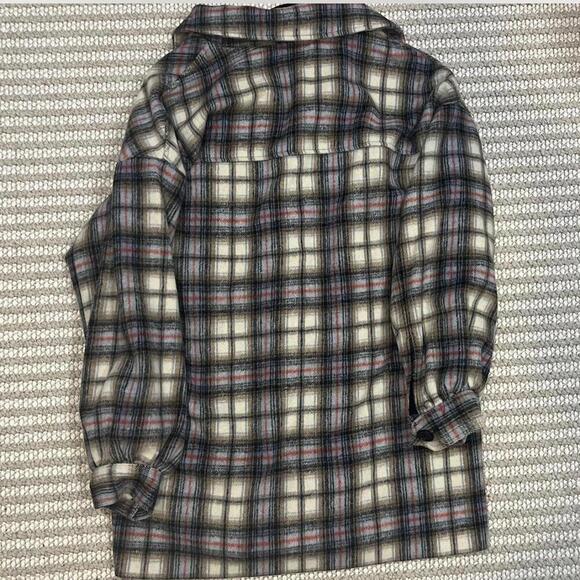 Forever 21 Shacket - Picture 3 of 3